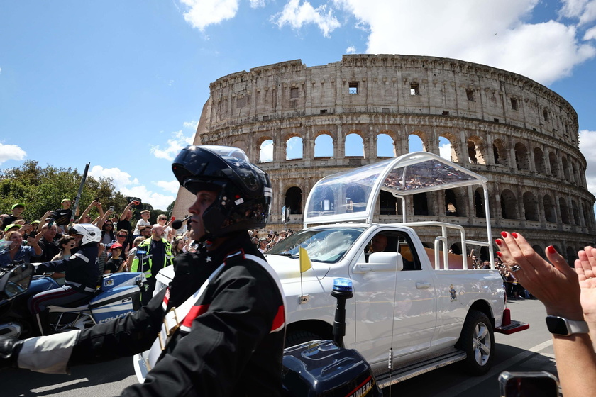 Funerale papa Francesco, le foto simbolo della giornata