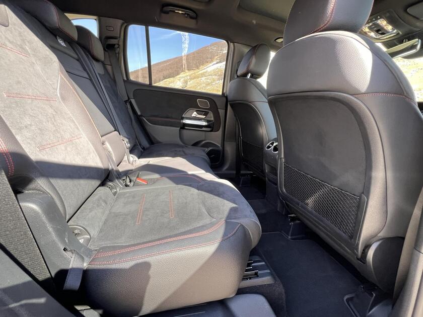 Mercedes-Benz GLB 200d