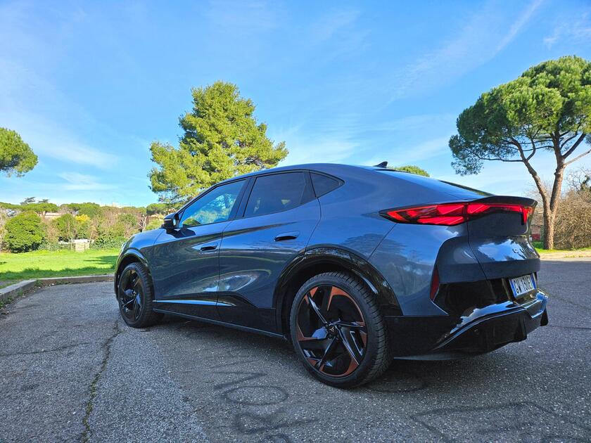 Cupra Tavascan VZ