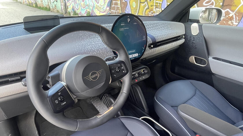 Mini Cooper SE All-Electric: stile, sicurezza e performance per la città