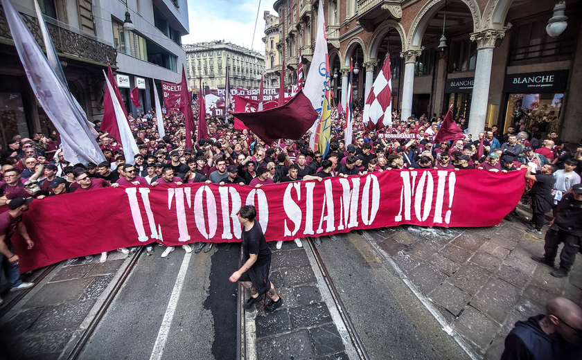 A Torino oltre 20mila in corteo nel 76/o anniversario della tragedia di Superga
