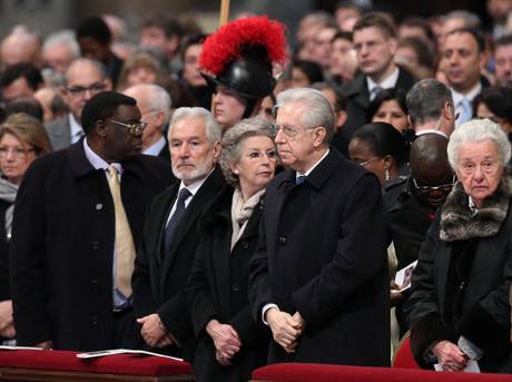 VATICAN: POPE'S MASS IN SAINT PETER WITH OUTGOING PREMIER MARIO MONTI