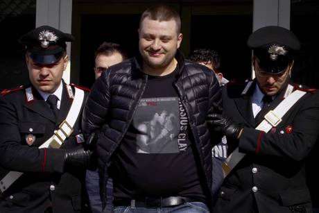 Camorra: boss latitante arrestato dai Cc nel Napoletano