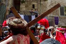 Spettacolare Via Crucis a Gerusalemme