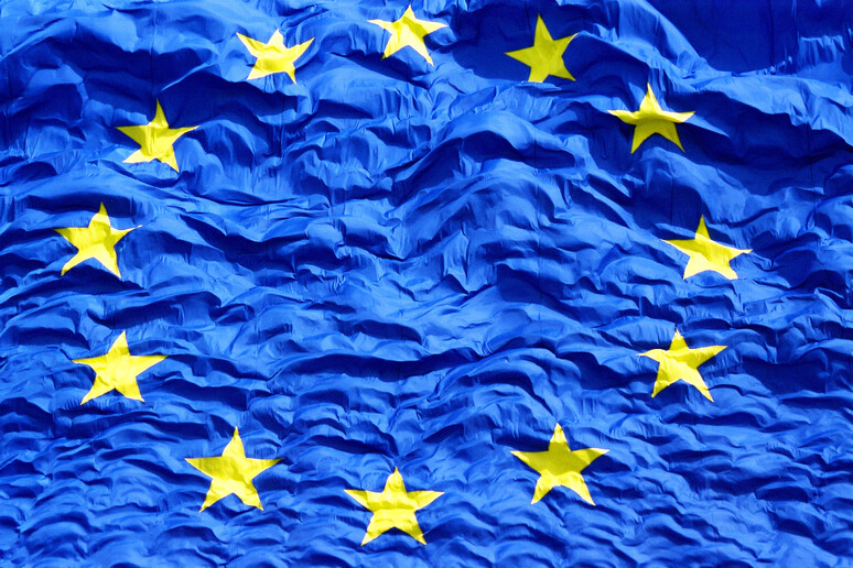 Bandiera europea europa eu flag - fonte: EC - RIPRODUZIONE RISERVATA