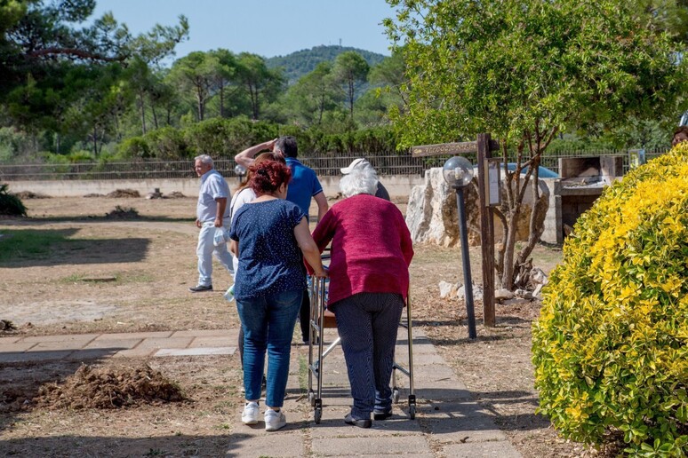 - RIPRODUZIONE RISERVATA