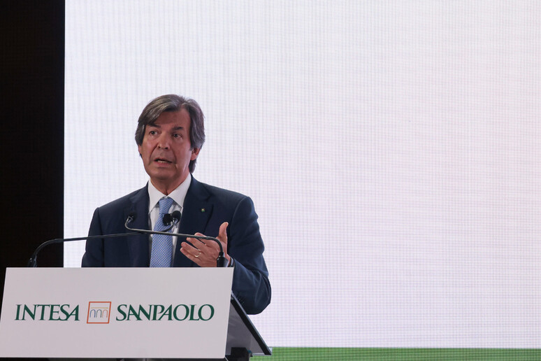 - RIPRODUZIONE RISERVATA