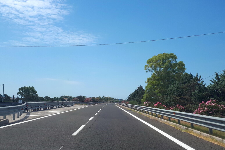 - RIPRODUZIONE RISERVATA