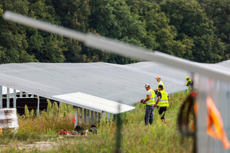 Confartigianato, mancano oltre 828 mila lavoratori green © ANSA/EPA