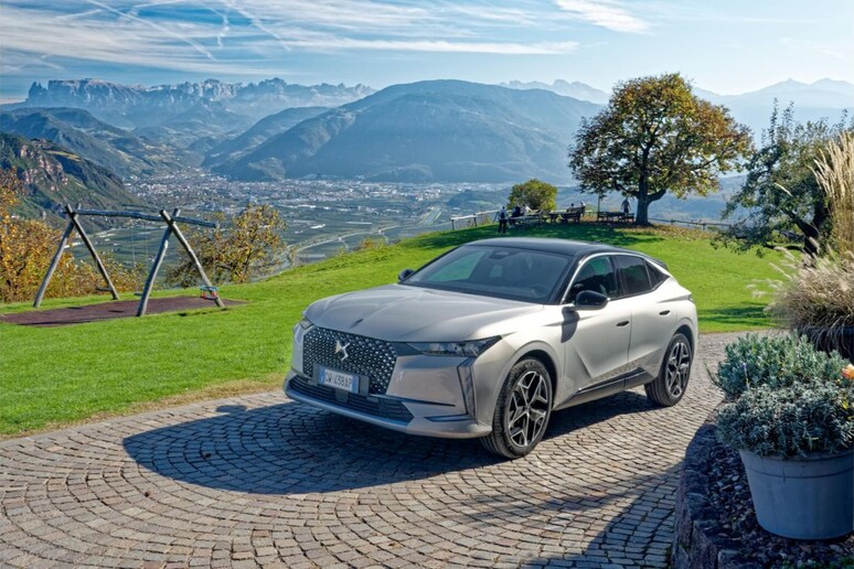 DS Automobiles mette al volante anche i neopatentati © ANSA/Web