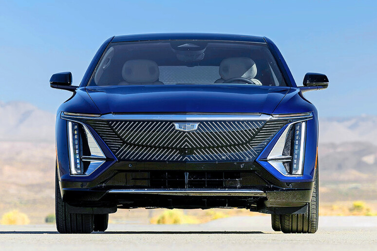 Lyriq-V, il primo suv elettrico Cadillac ad alte prestazioni © ANSA/Cadillac