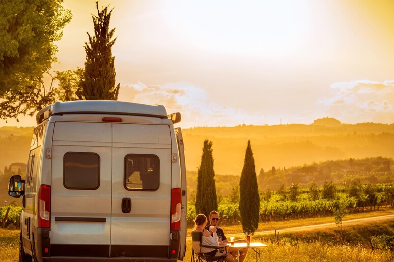 'Vigneti Aperti ', visita nelle cantine e itinerari nella natura - RIPRODUZIONE RISERVATA