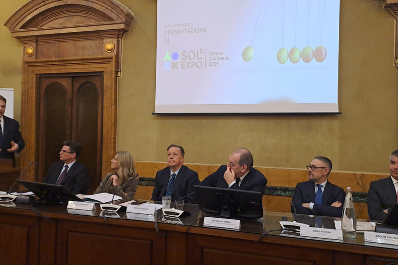 Ministro Lollobrigida e sottosegretario La Pietra alla presentazione di  Sol2Expo - RIPRODUZIONE RISERVATA