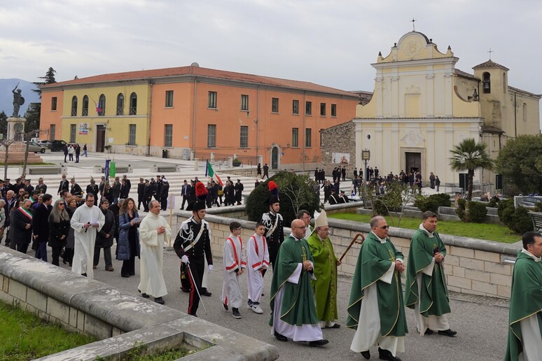 - RIPRODUZIONE RISERVATA