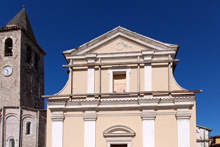- RIPRODUZIONE RISERVATA