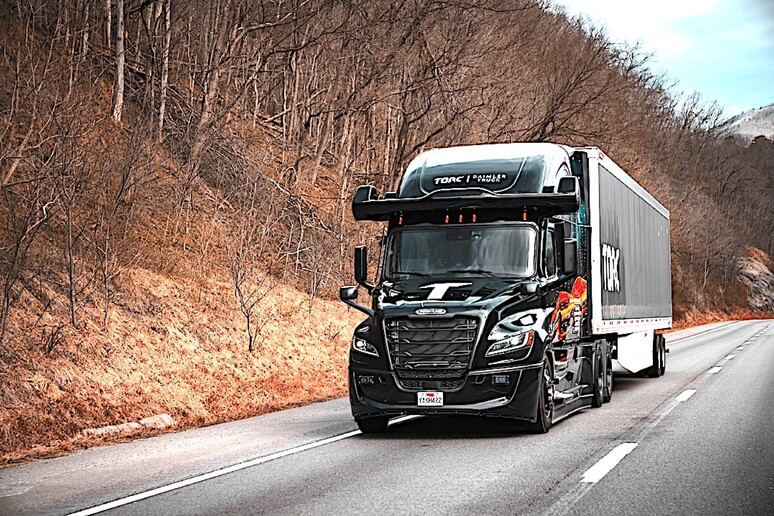 Sulle strade yankee quinta generazione Cascadia autonomo © ANSA/Daimler