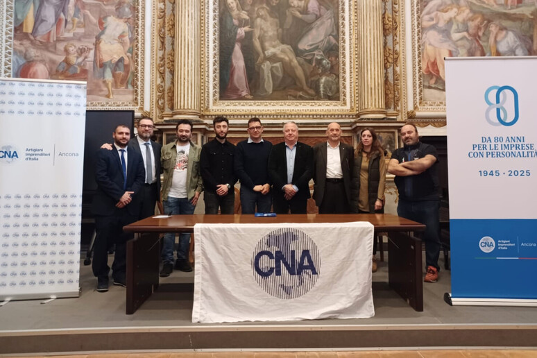 - RIPRODUZIONE RISERVATA