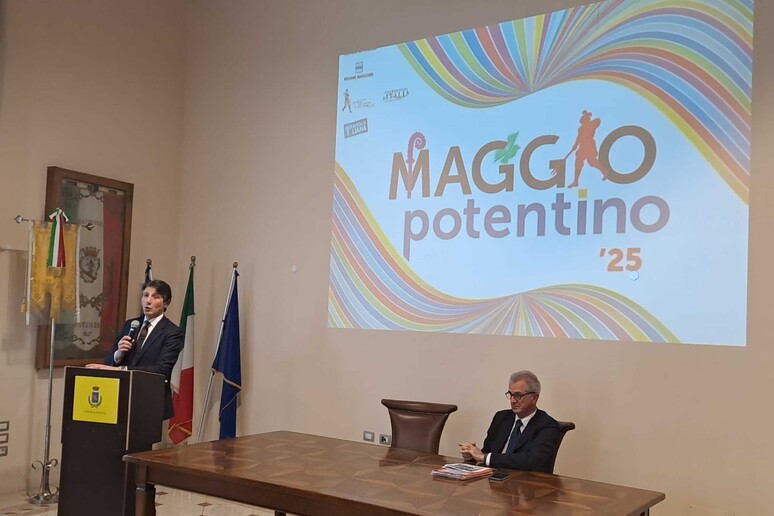- RIPRODUZIONE RISERVATA