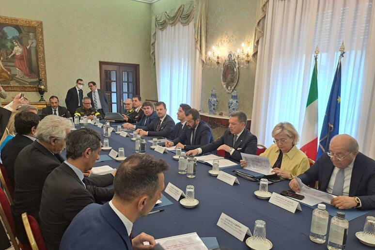 - RIPRODUZIONE RISERVATA