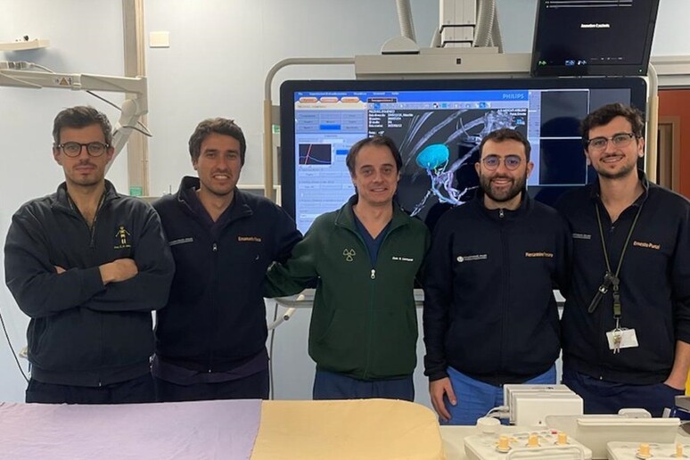 - RIPRODUZIONE RISERVATA