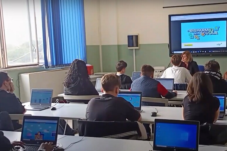 Poste Italiane porta l 'educazione finanziaria nelle scuole - RIPRODUZIONE RISERVATA