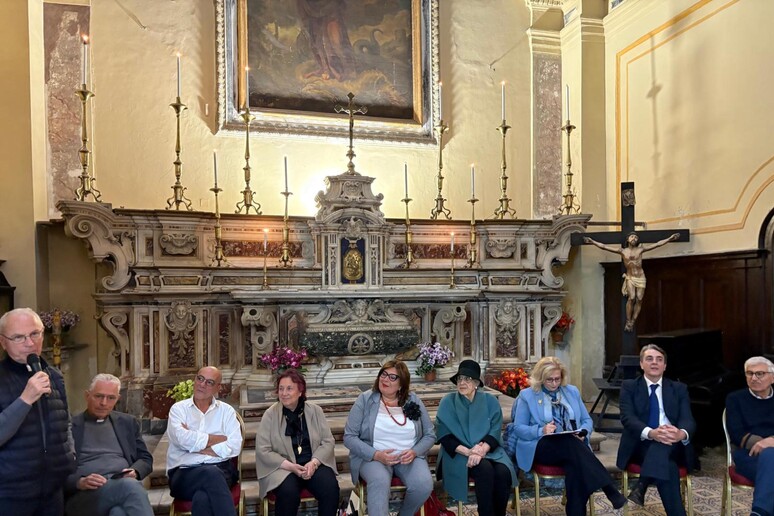 - RIPRODUZIONE RISERVATA