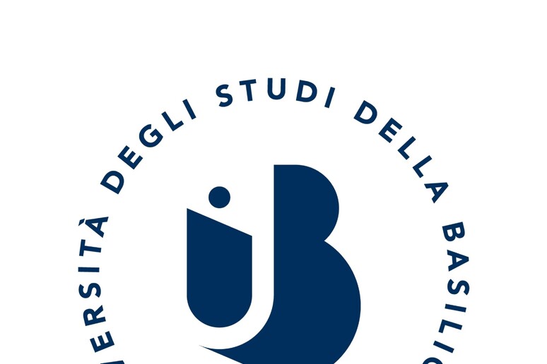 - RIPRODUZIONE RISERVATA