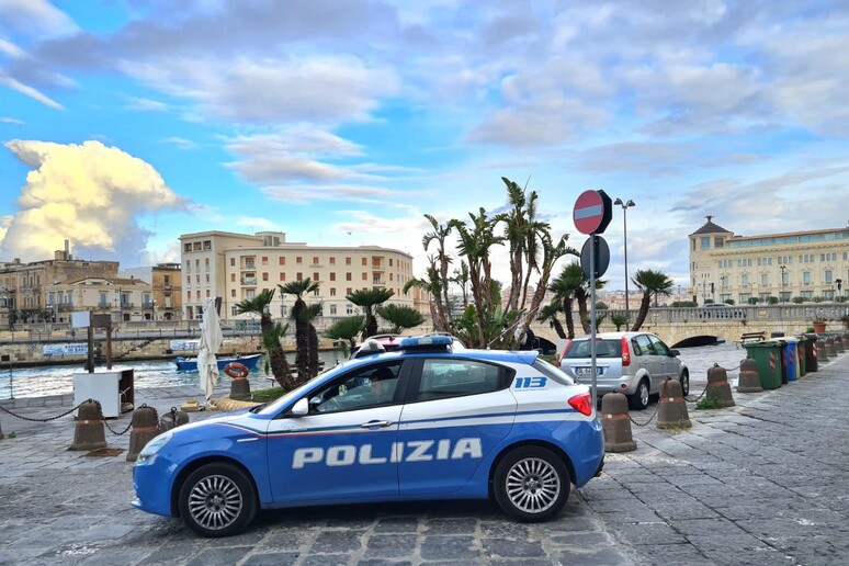 - RIPRODUZIONE RISERVATA