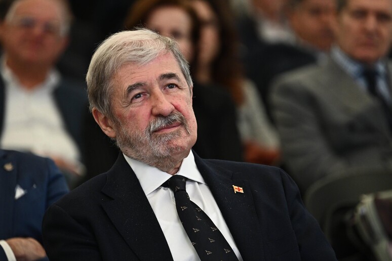 - RIPRODUZIONE RISERVATA