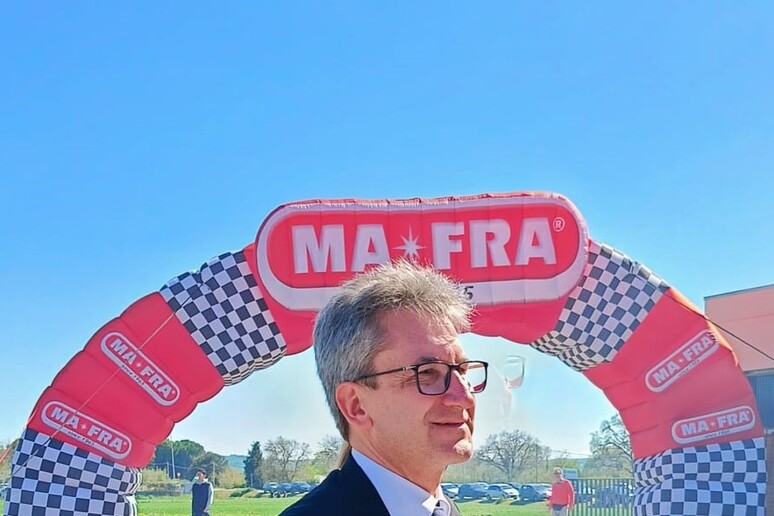 - RIPRODUZIONE RISERVATA