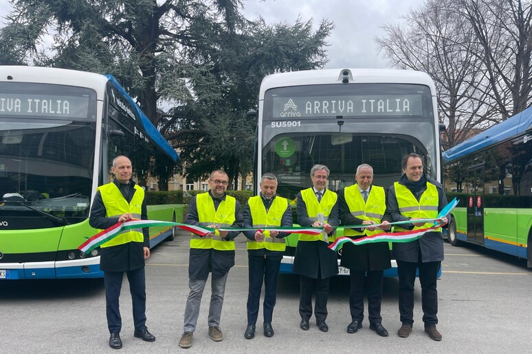 - RIPRODUZIONE RISERVATA