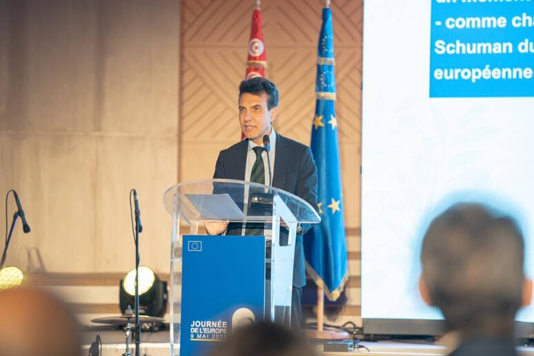 - RIPRODUZIONE RISERVATA