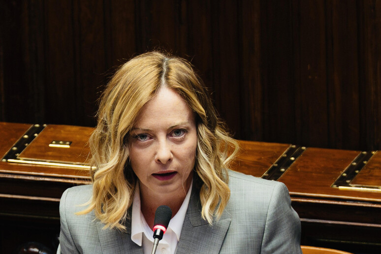 - RIPRODUZIONE RISERVATA