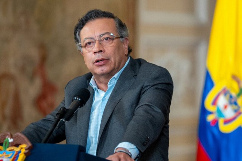 - RIPRODUZIONE RISERVATA
