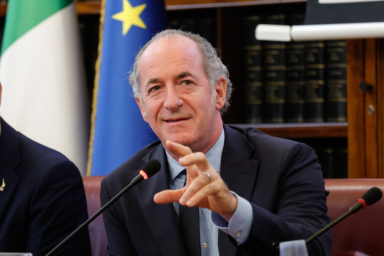 - RIPRODUZIONE RISERVATA