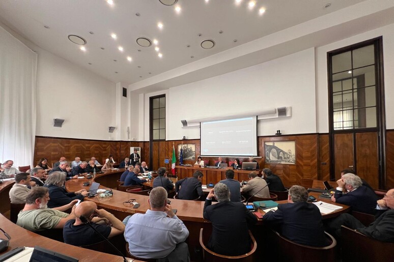 - RIPRODUZIONE RISERVATA