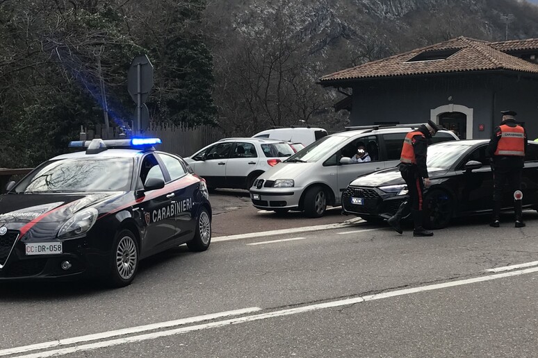 - RIPRODUZIONE RISERVATA