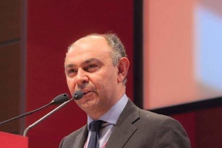 - RIPRODUZIONE RISERVATA