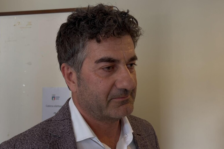 - RIPRODUZIONE RISERVATA