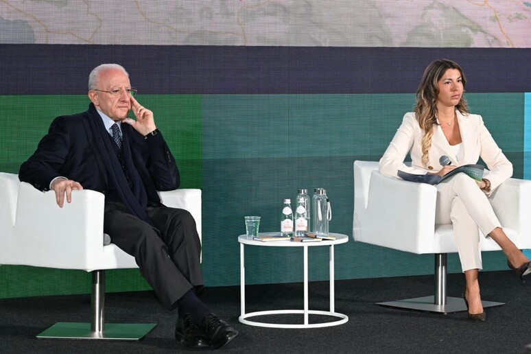 - RIPRODUZIONE RISERVATA
