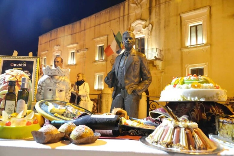 - RIPRODUZIONE RISERVATA