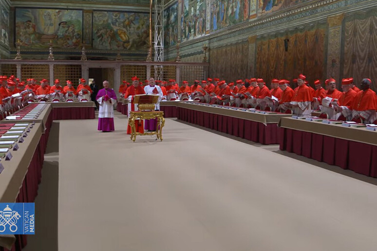 - RIPRODUZIONE RISERVATA